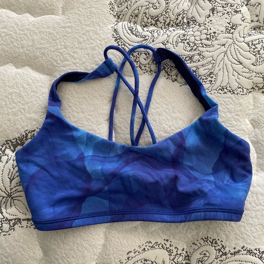 Lululemon sports bra size 4 (no padding)